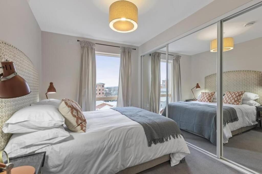 5* Luxury, City Centre, Brand New Development 贝尔法斯特 外观 照片