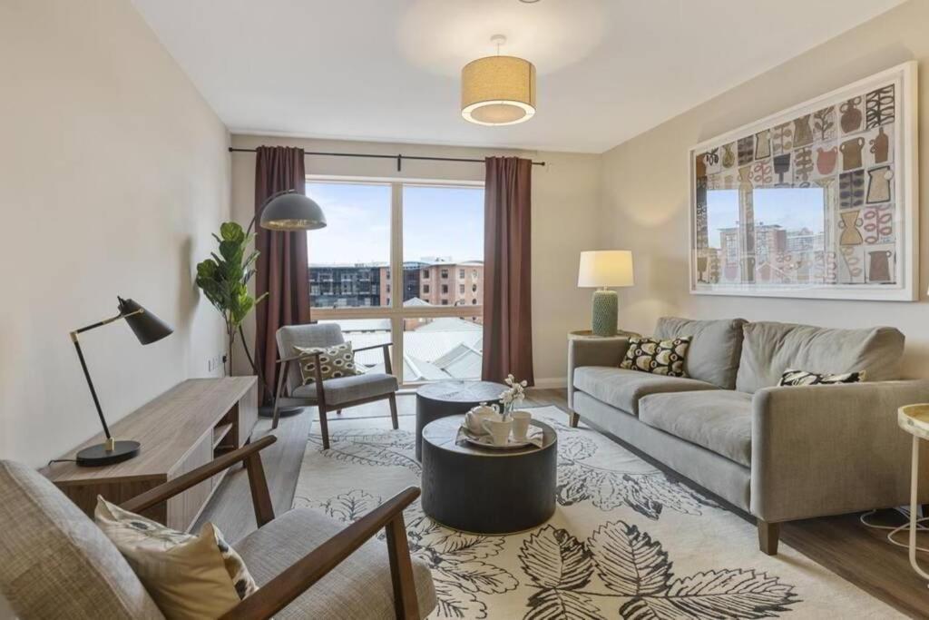 5* Luxury, City Centre, Brand New Development 贝尔法斯特 外观 照片